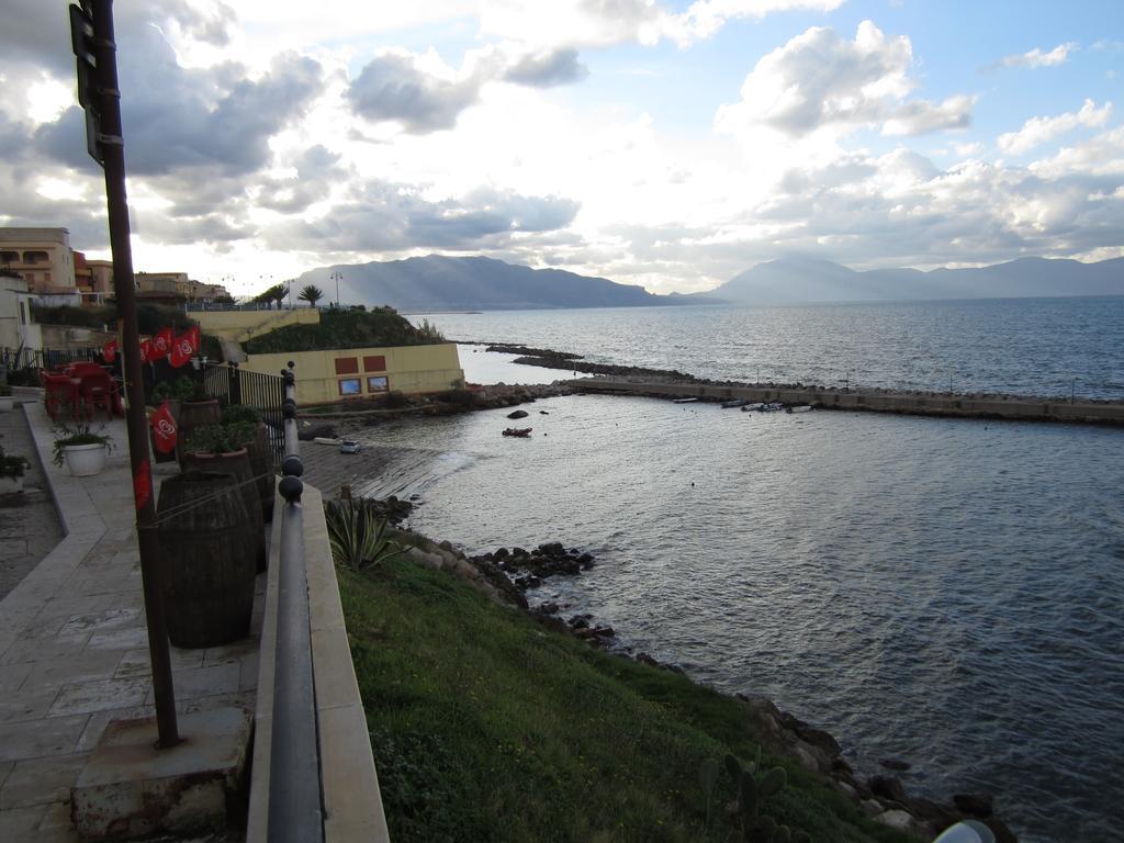 Casa Vacanze Daisy Trappeto  Dış mekan fotoğraf